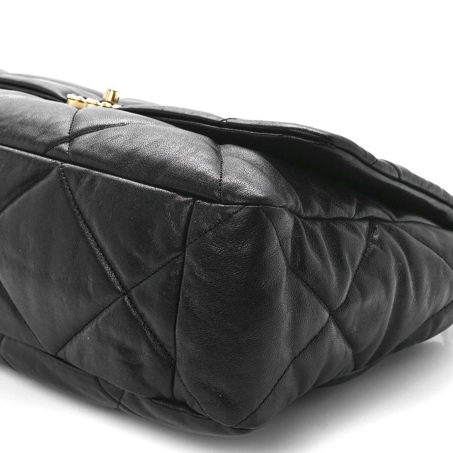 Lambskin Quilted Maxi Chanel 19 Flap Black