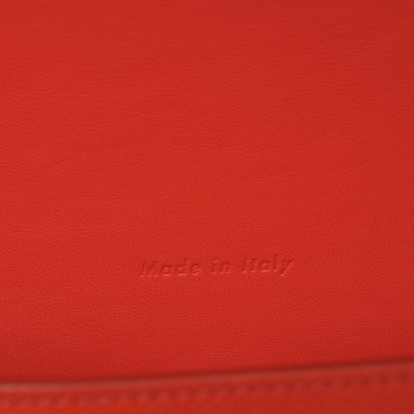 Grained Calfskin Compact Trotteur Poppy