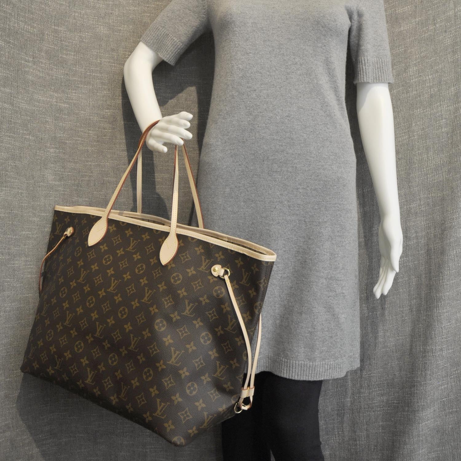 Louis Vuitton Monogram Neverfull GM 2 of 7