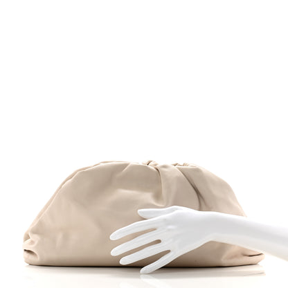 Bottega Veneta Smooth Butter Calf The Pouch Oversized Clutch Plaster 2 of 12