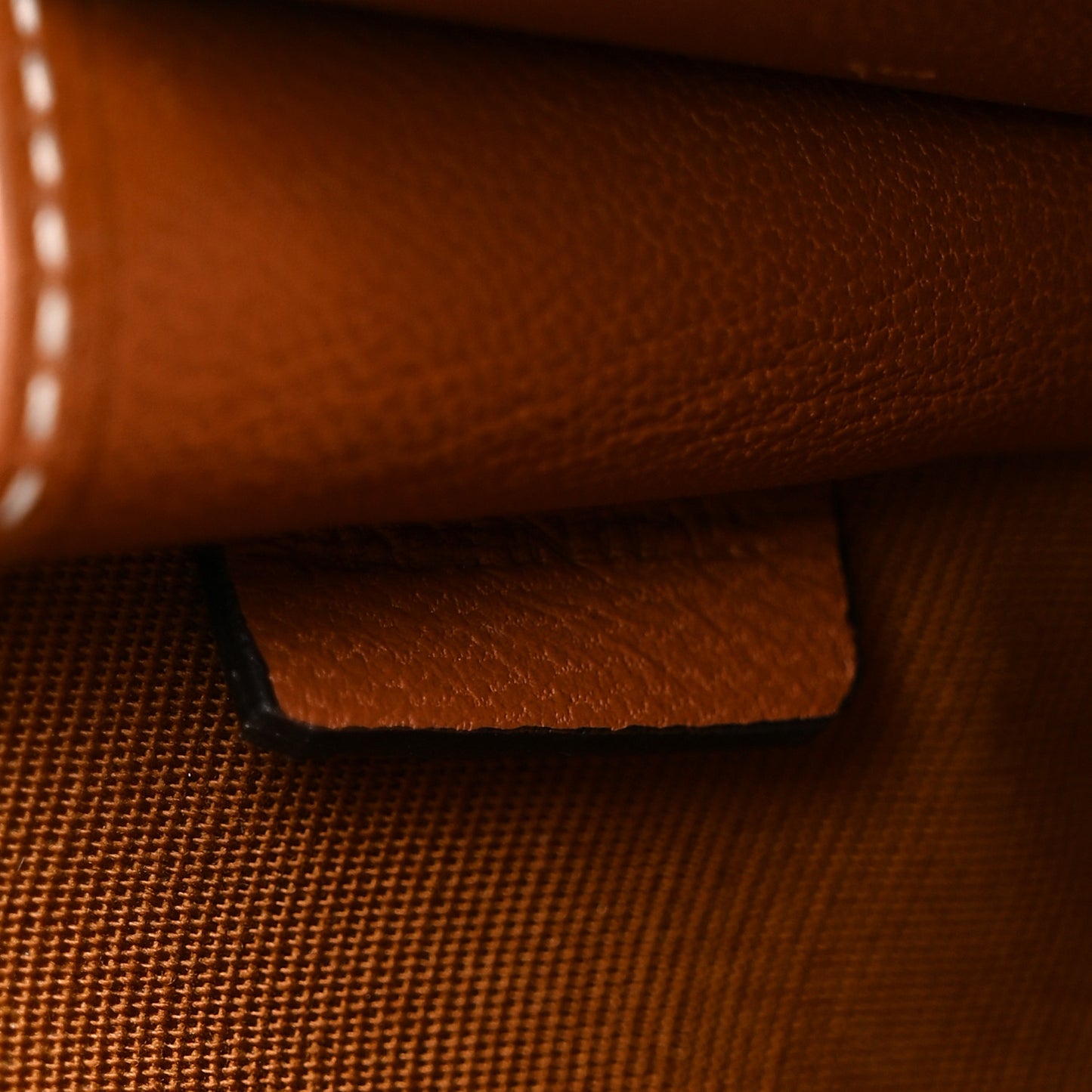 Triomphe Canvas Lambskin Clutch On Chain Tan