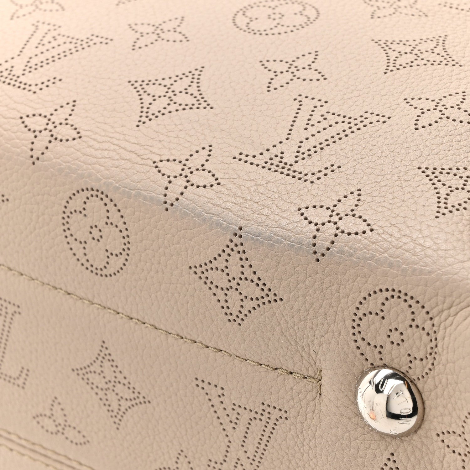 Louis Vuitton Mahina Hina MM Galet 19 of 19