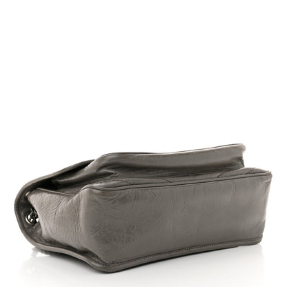 Saint Laurent Crinkled Calfskin Matelasse Monogram Medium Niki Chain Satchel Light Gray 4 of 14