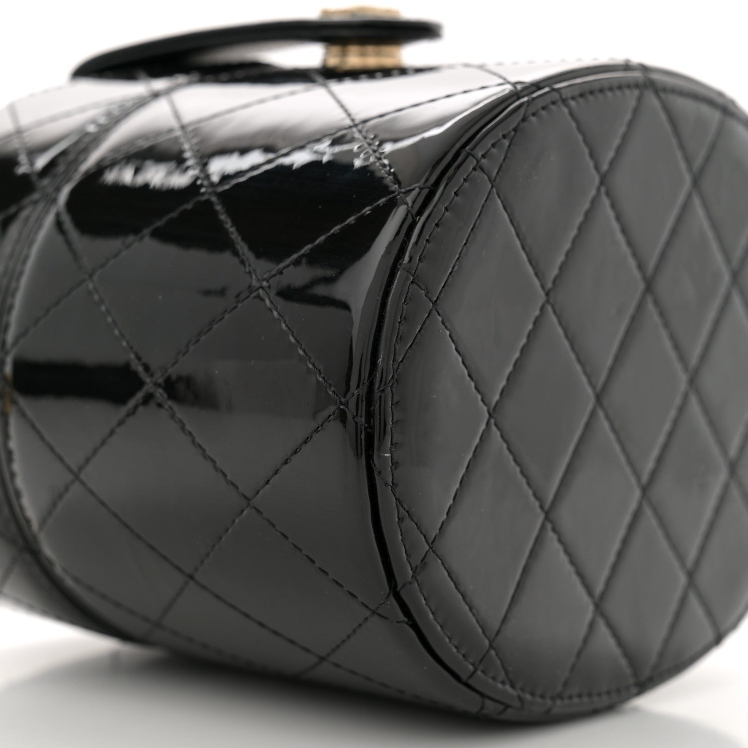 Chanel Patent Quilted Round Clutch With Chain Black 9 of 10