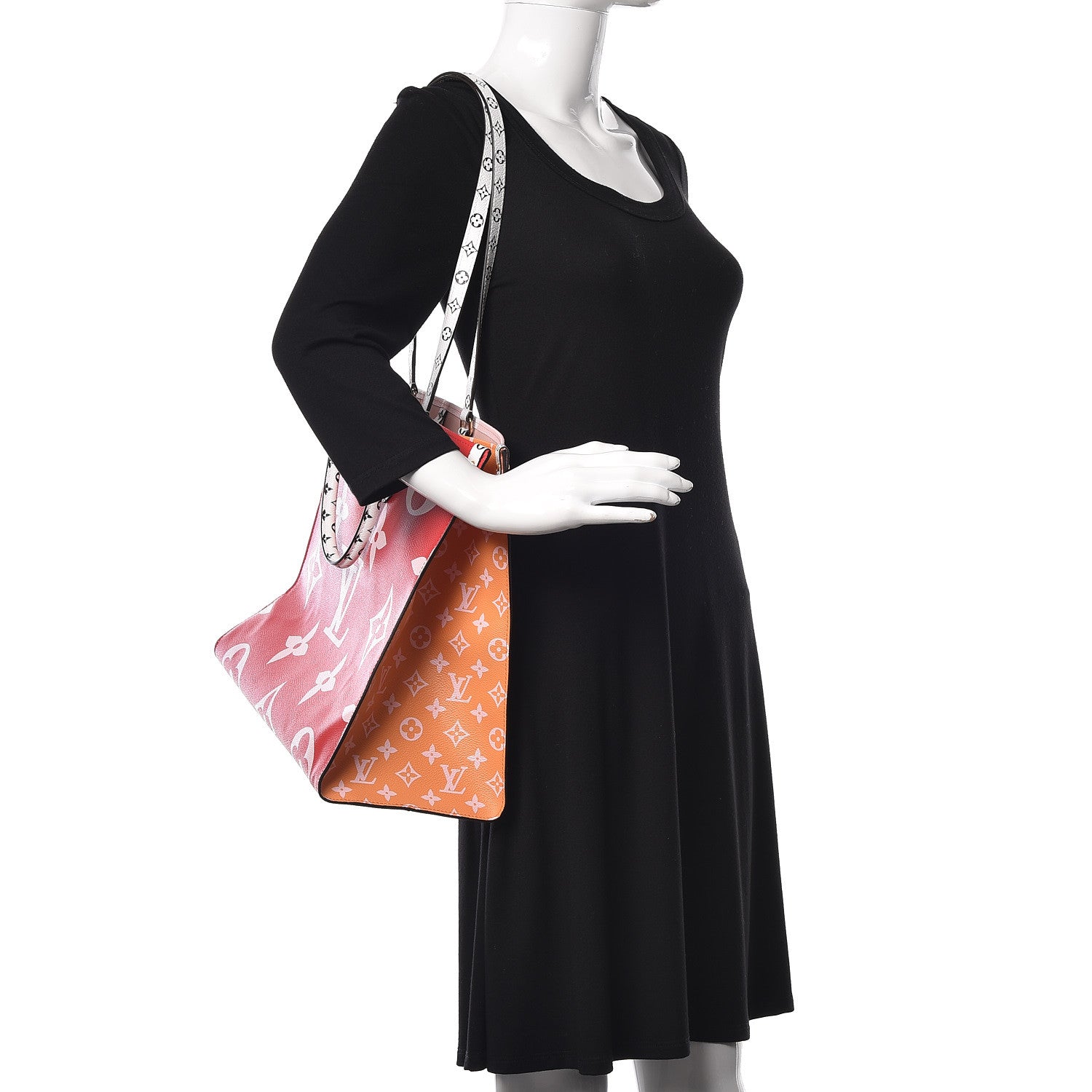 Louis Vuitton Monogram Giant Onthego GM Rouge Rose 2 of 12