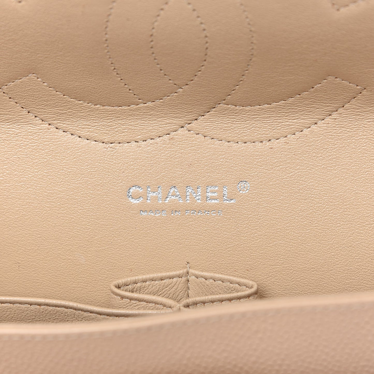 Caviar Quilted Jumbo Double Flap Beige Clair