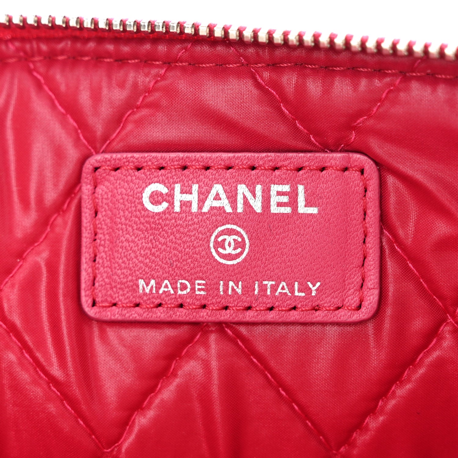 Chanel Patent Calfskin Quilted Valentine Hearts Medium O Cosmetic Case Red 6 of 7