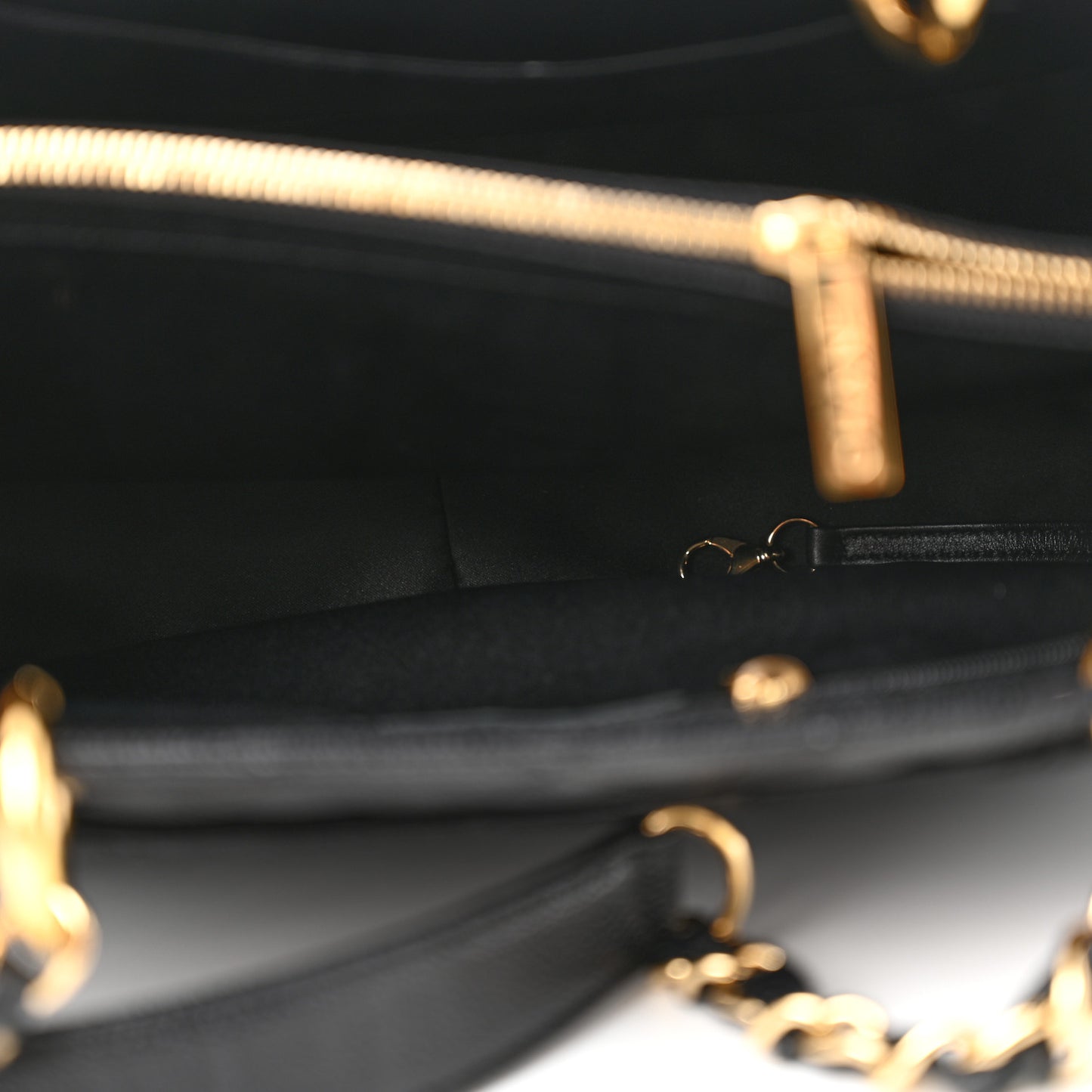 Caviar Quilted Grand Shopping Tote GST Black