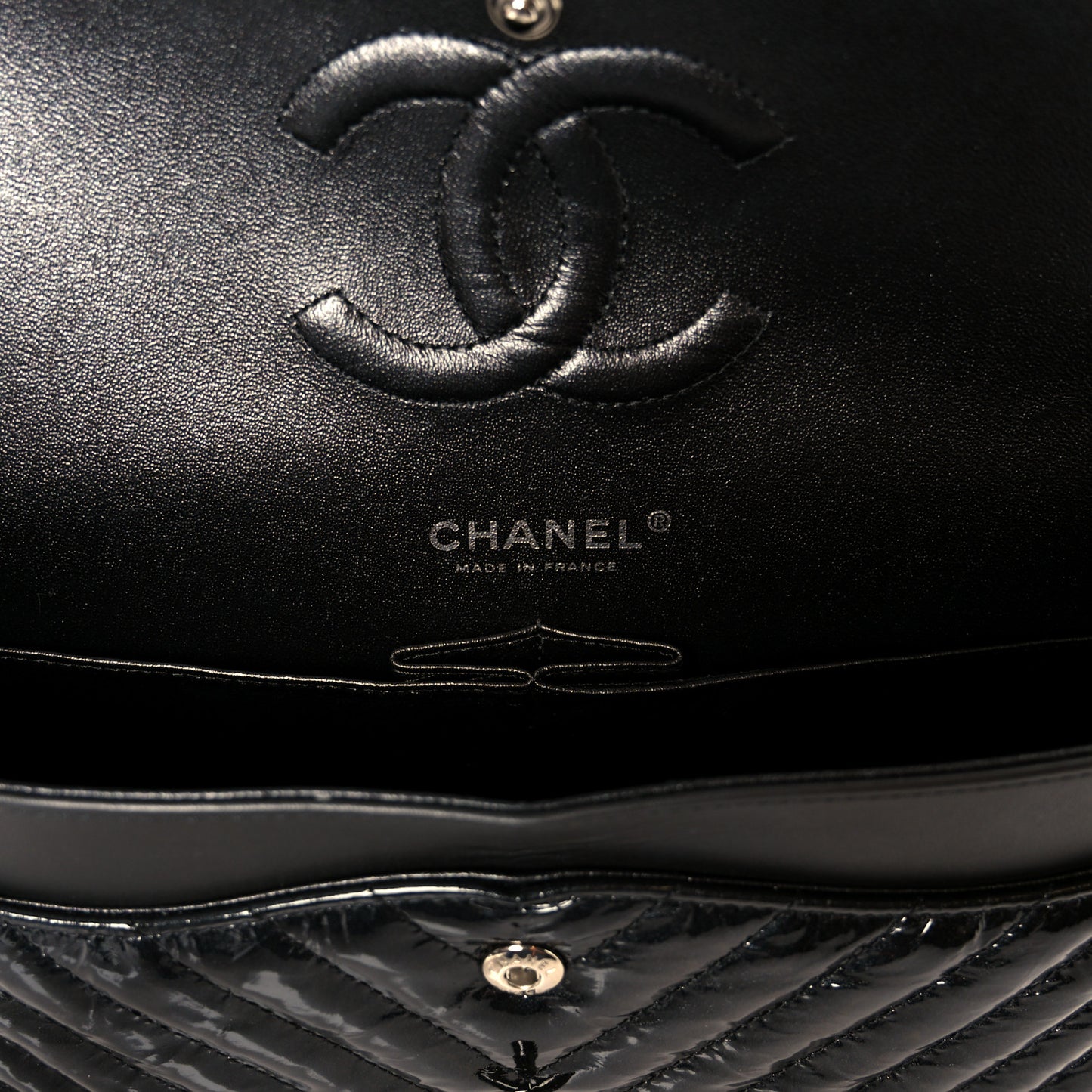 Metallic Patent Crumpled Calfskin Chevron Quilted Medium Double Flap So Black