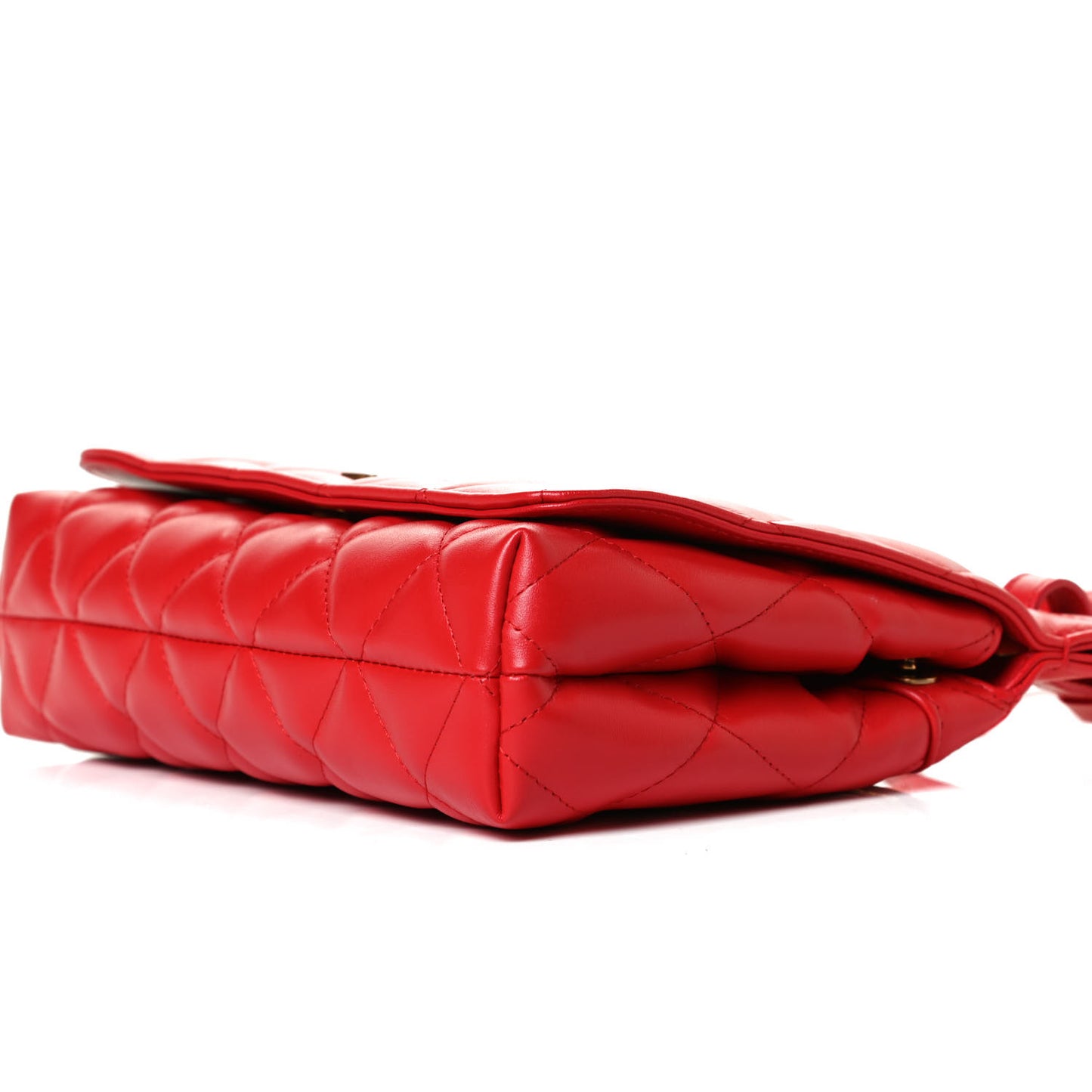 Nappa Calfskin Quilted Medium Touch B Shoulder Bag Bright Red