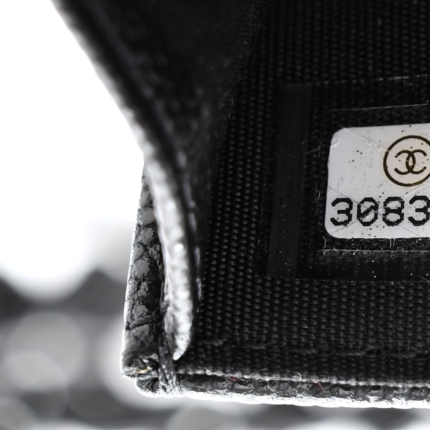 Caviar Quilted Incognito Belt Flap Card Holder Black