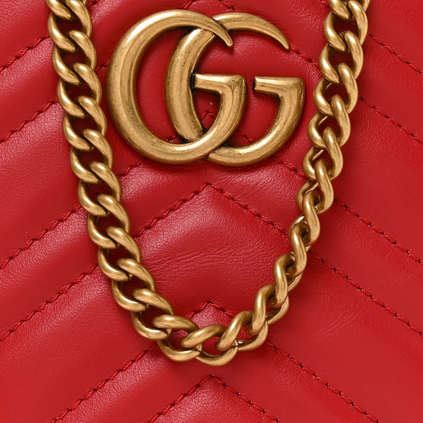Calfskin Matelasse Mini GG Marmont Crossbody Bag Hibiscus Red
