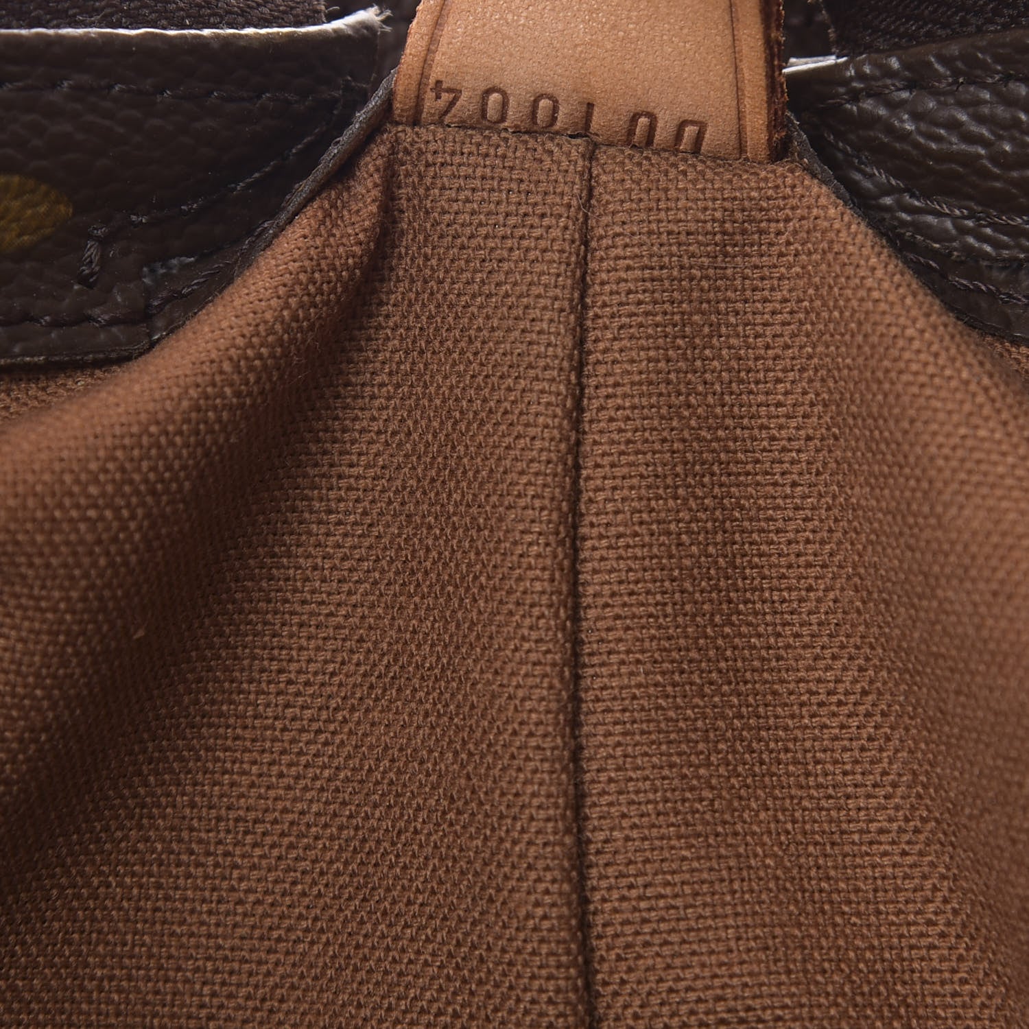 Louis Vuitton Monogram Cabas Mezzo 7 of 15