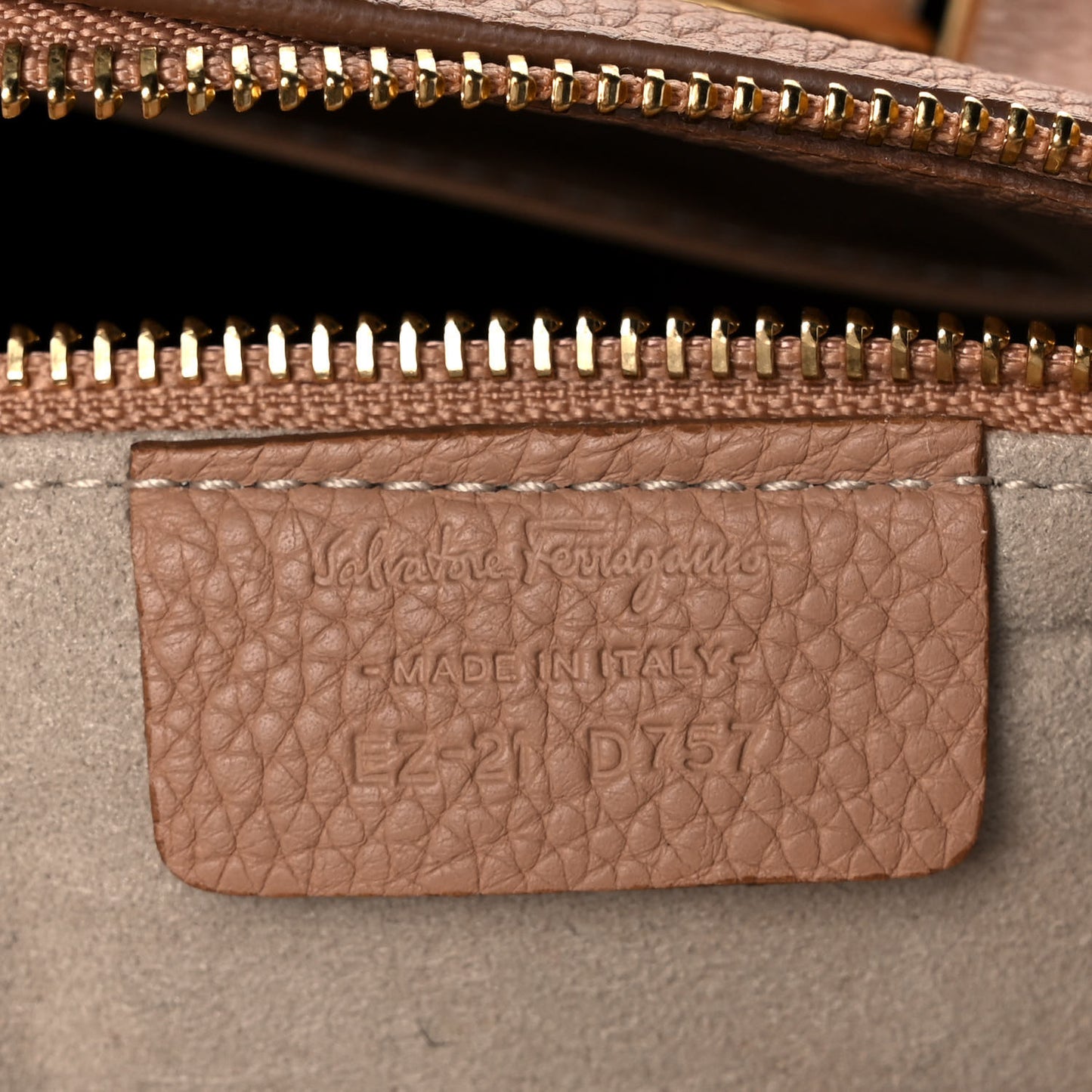Calfskin Fanisa Gancini Hobo Natural