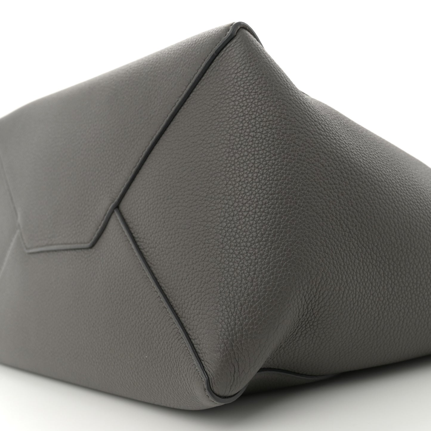 Soft Grained Calfskin Medium Belt Cabas Phantom Grey