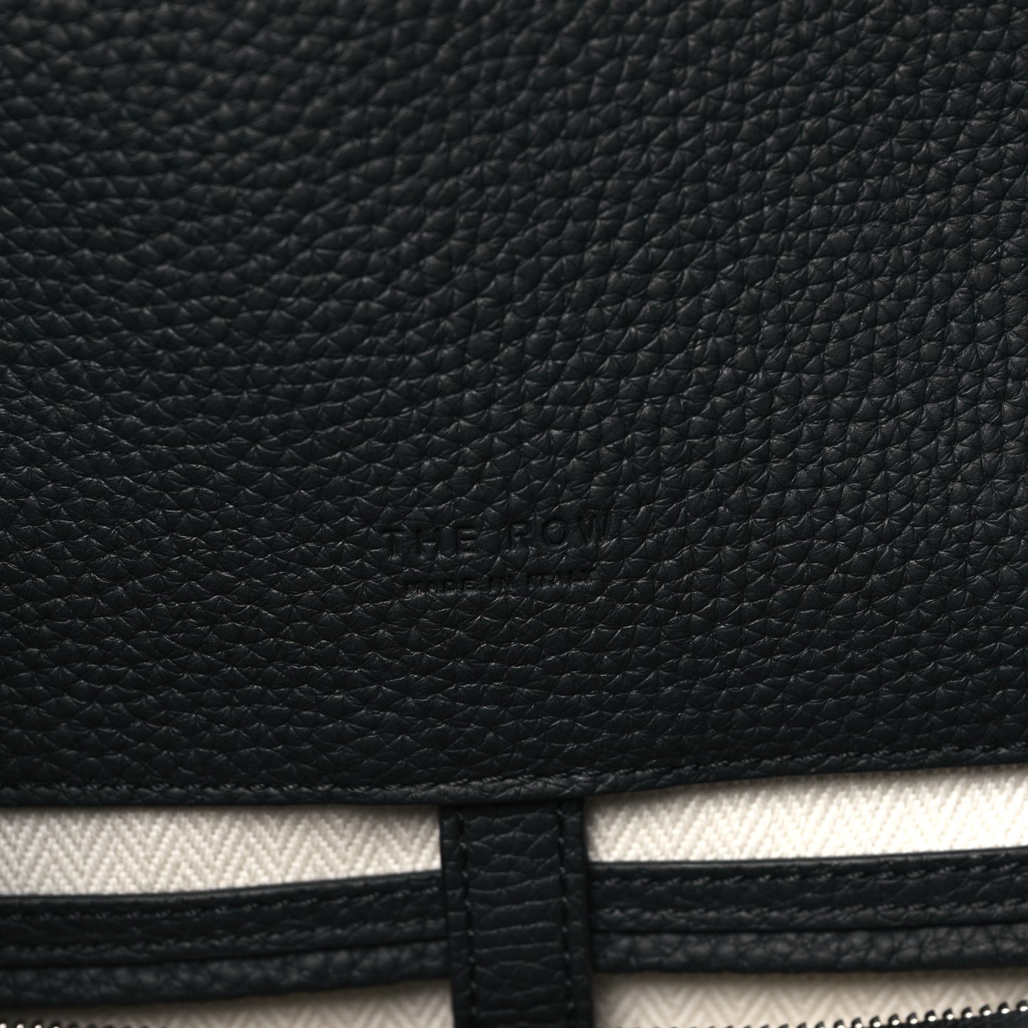 Matte Grained Calfskin Soft Margaux 15 Black