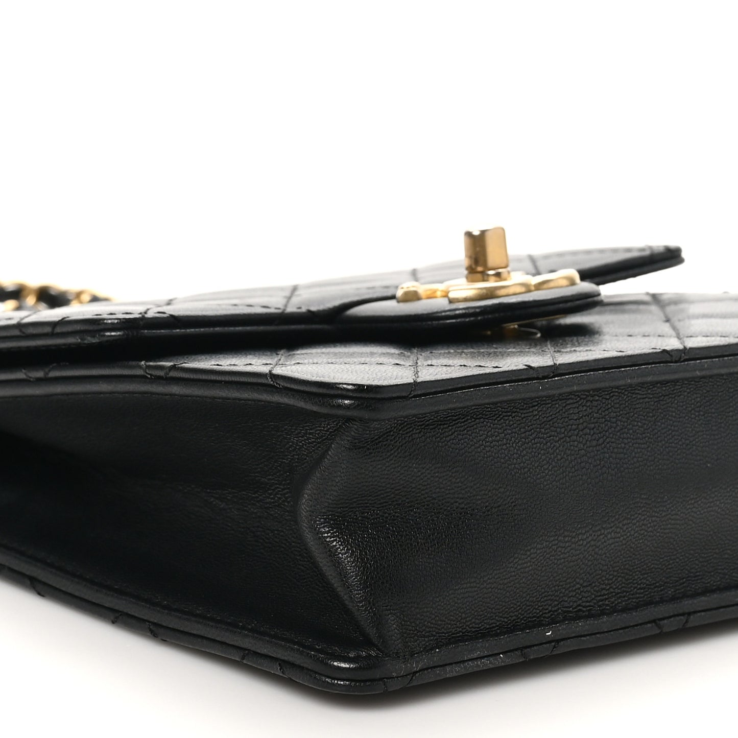 Goatskin Quilted Chic Pearls Flap Black