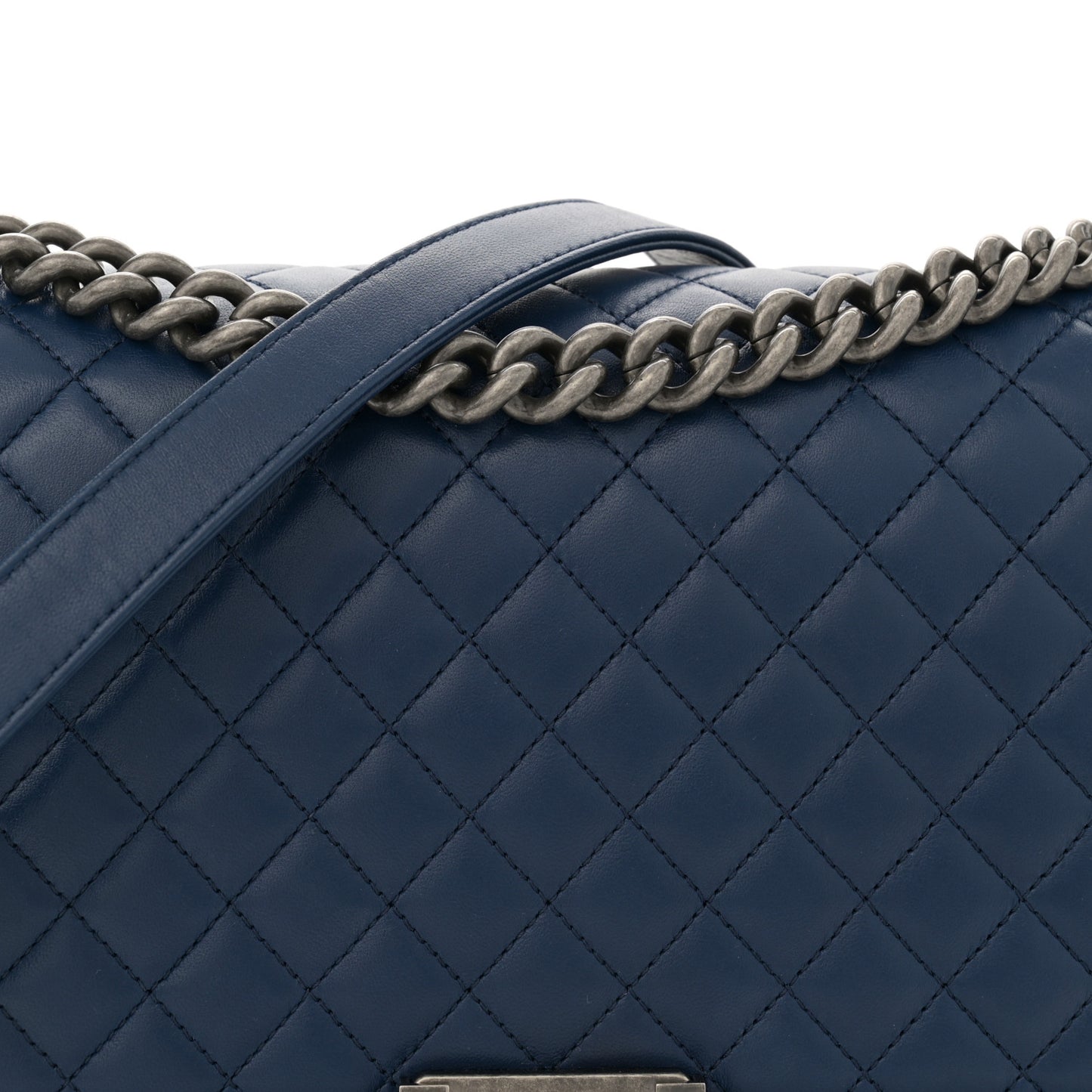 Lambskin Quilted New Medium Boy Flap Navy