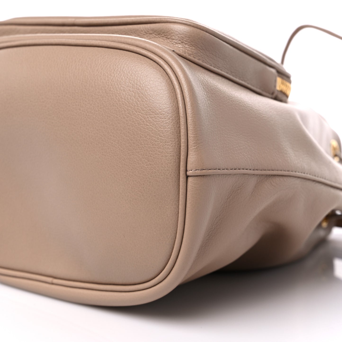 Glace Calfskin Embossed Bucket Bag Cammeo