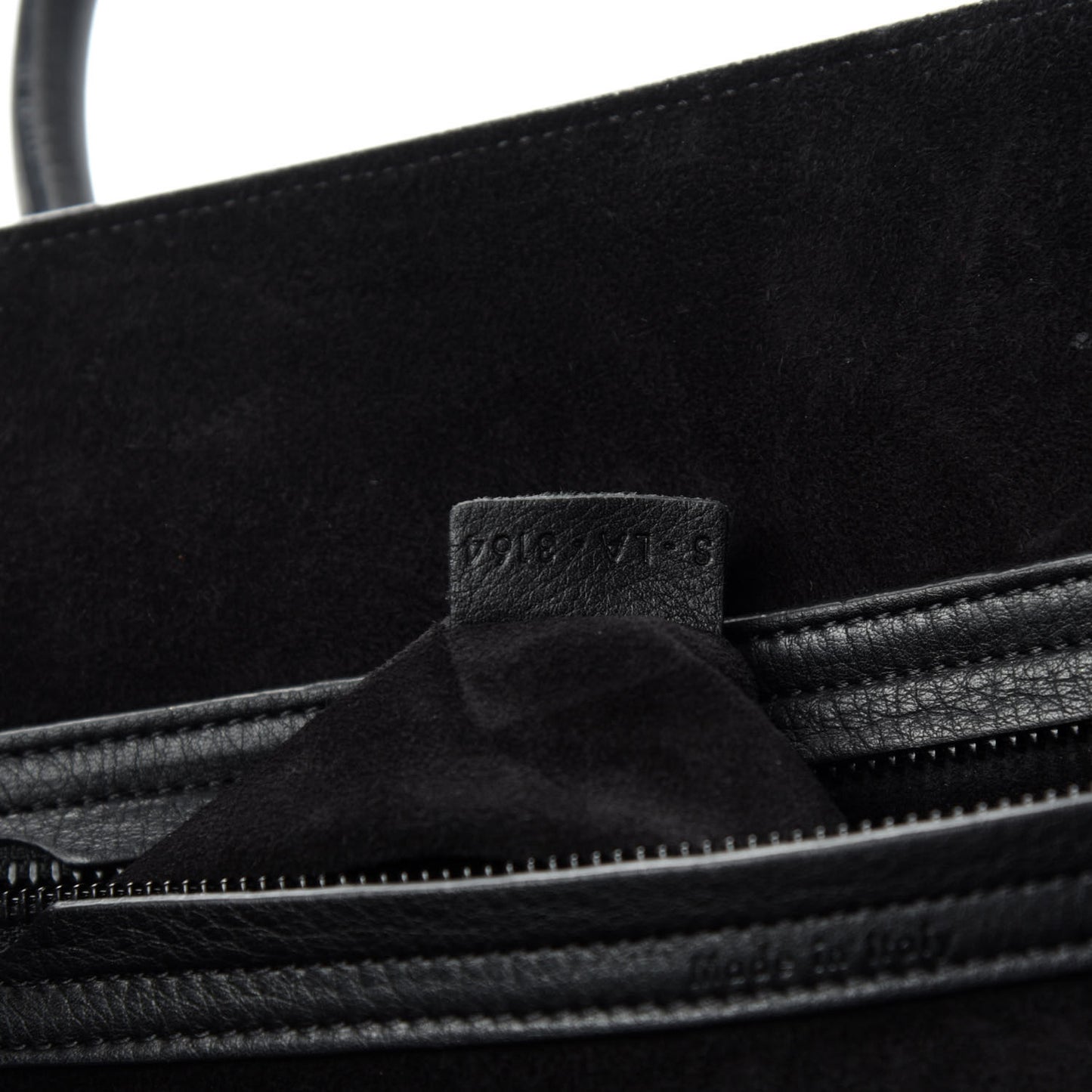 Smooth Calfskin Medium Phantom Luggage Black
