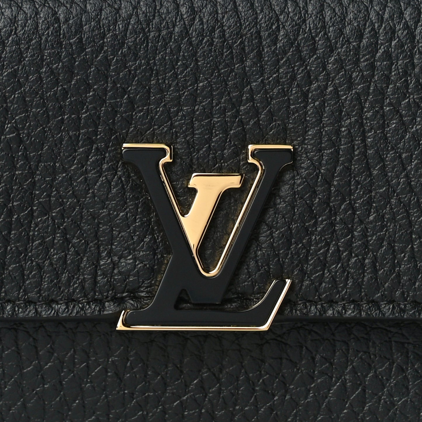 Taurillon Capucines XS Wallet Black