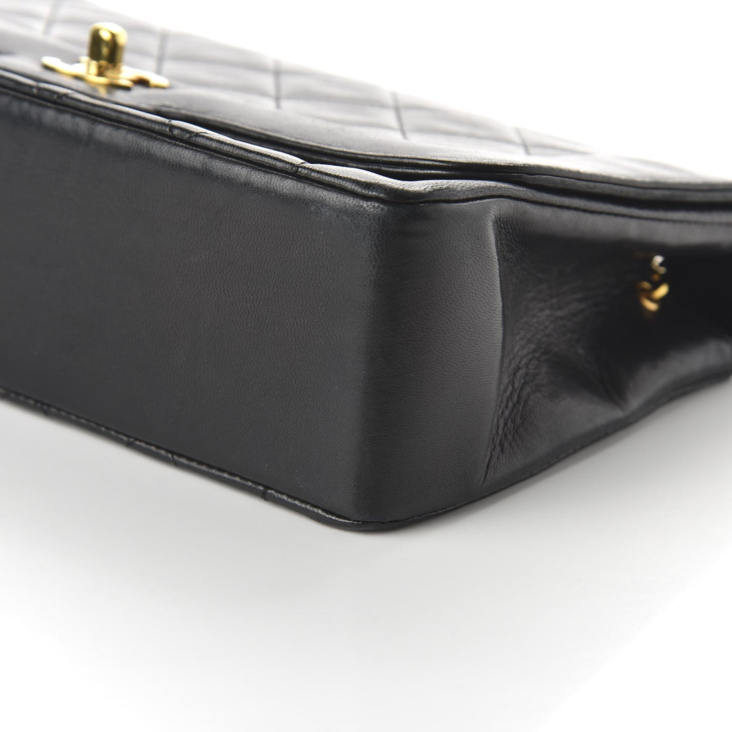 Lambskin Quilted Medium Single Flap Black