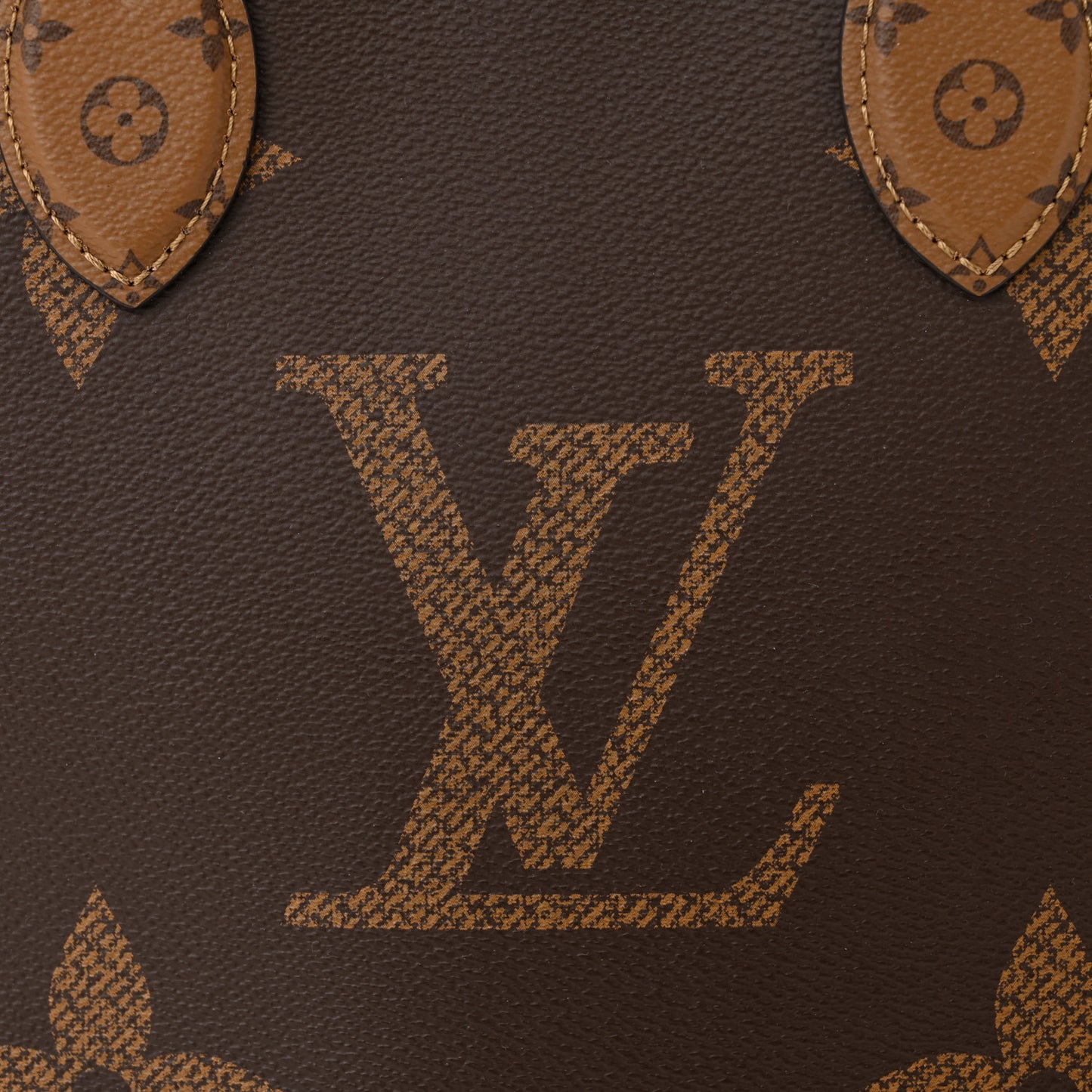 Reverse Monogram Giant Onthego MM