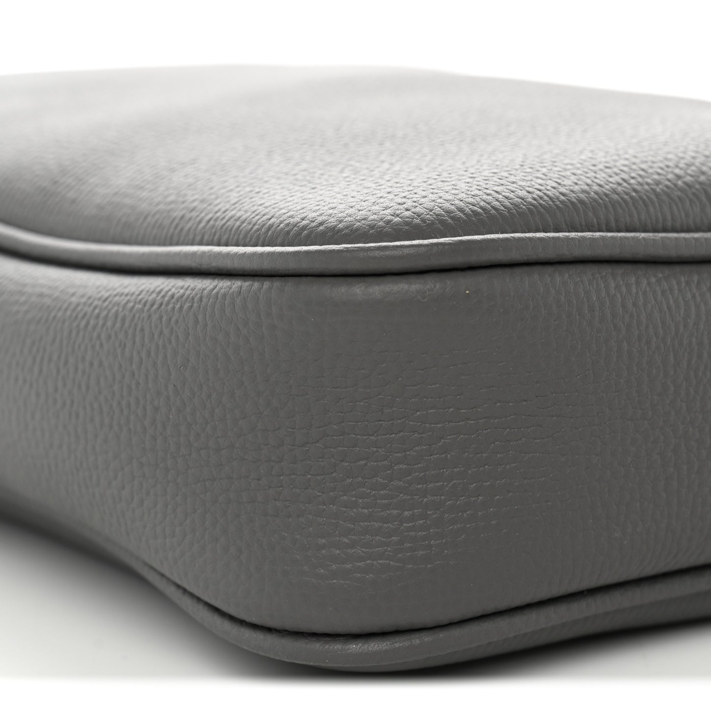 Grained Calfskin Vertical Paddy Anthracite