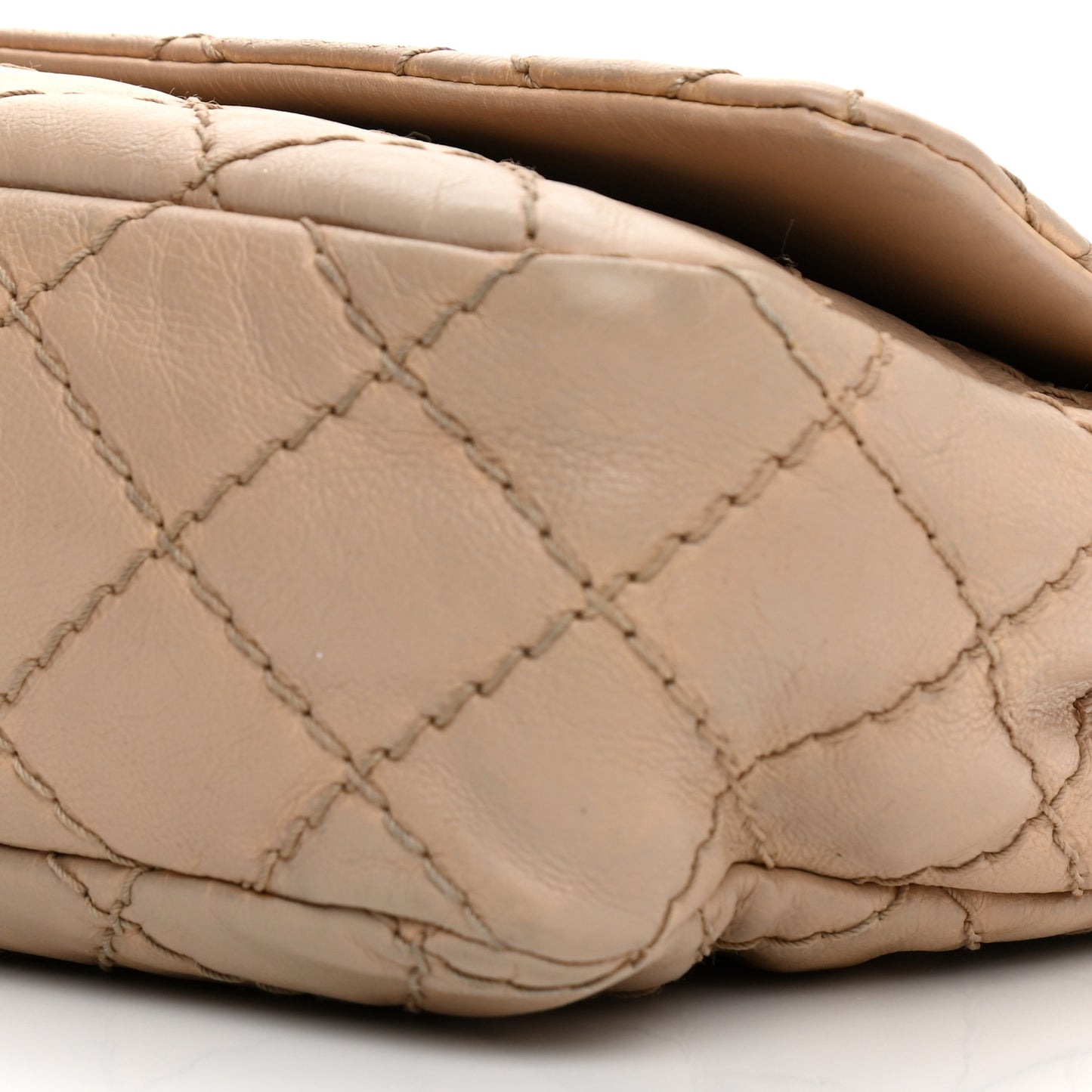 Grained Calfskin Medium Natural Beauty Flap Beige
