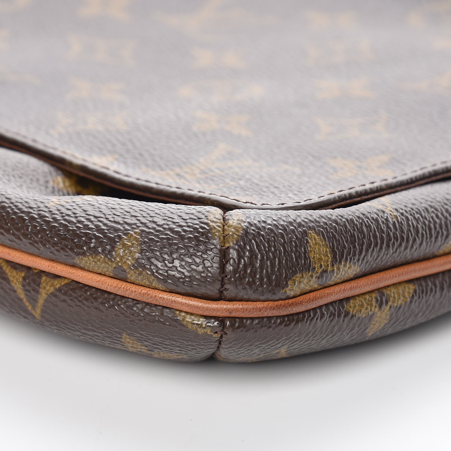 Louis Vuitton Monogram Musette Tango 12 of 14