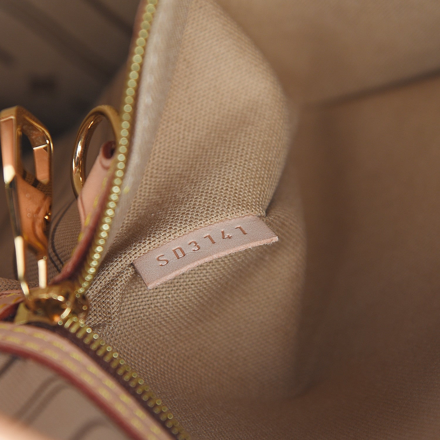 Louis Vuitton Monogram Delightful GM 8 of 17