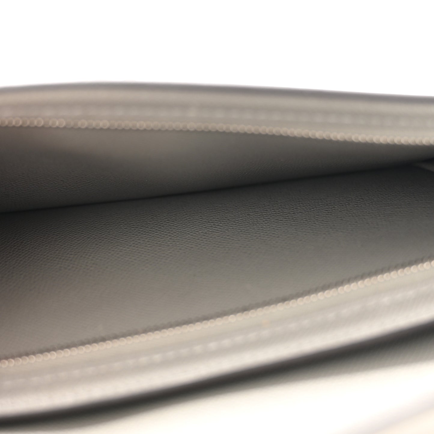 Madame Calfskin Kelly Pocket Long Wallet Gris Meyer