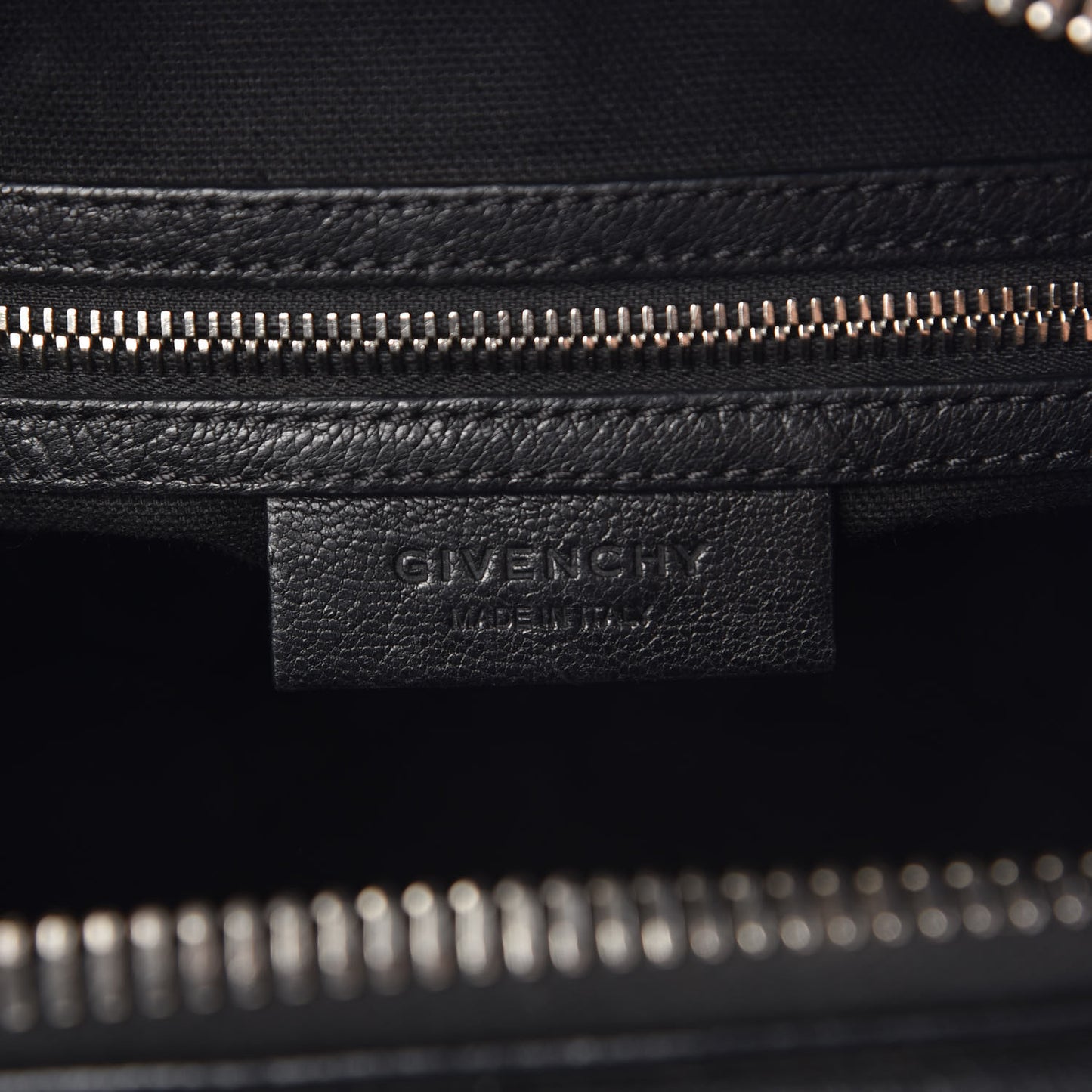 Sugar Goatskin Small Antigona Black