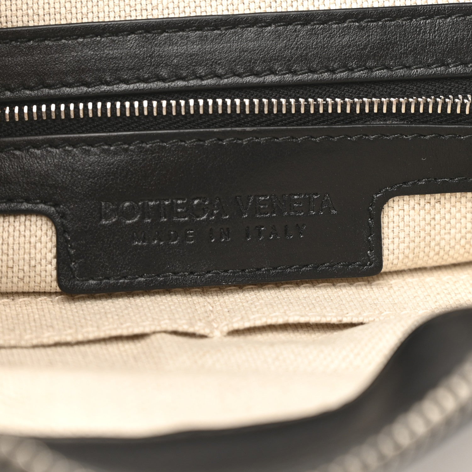 Bottega Veneta Nappa Intrecciato Andiamo Flat Messenger Black 6 of 11
