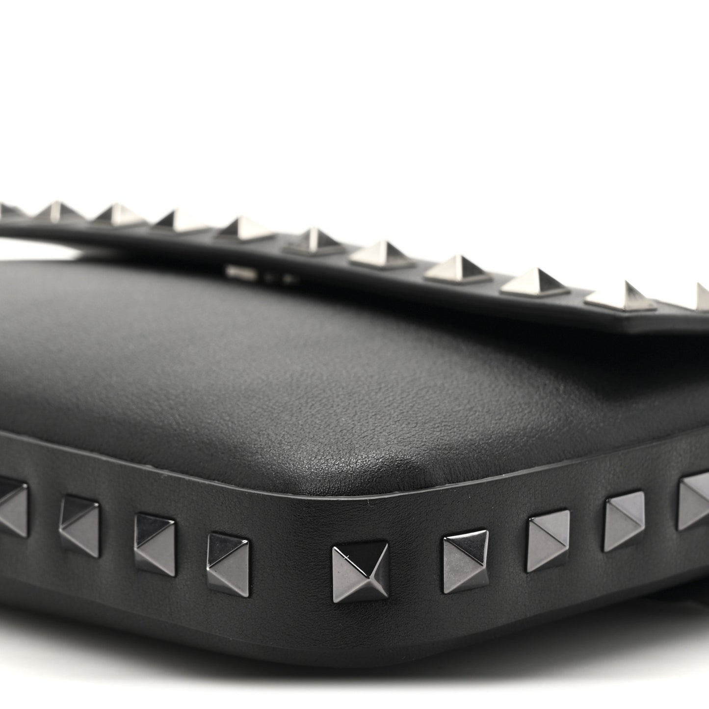 Grainy Calfskin Rockstud Crossbody Pouch Black