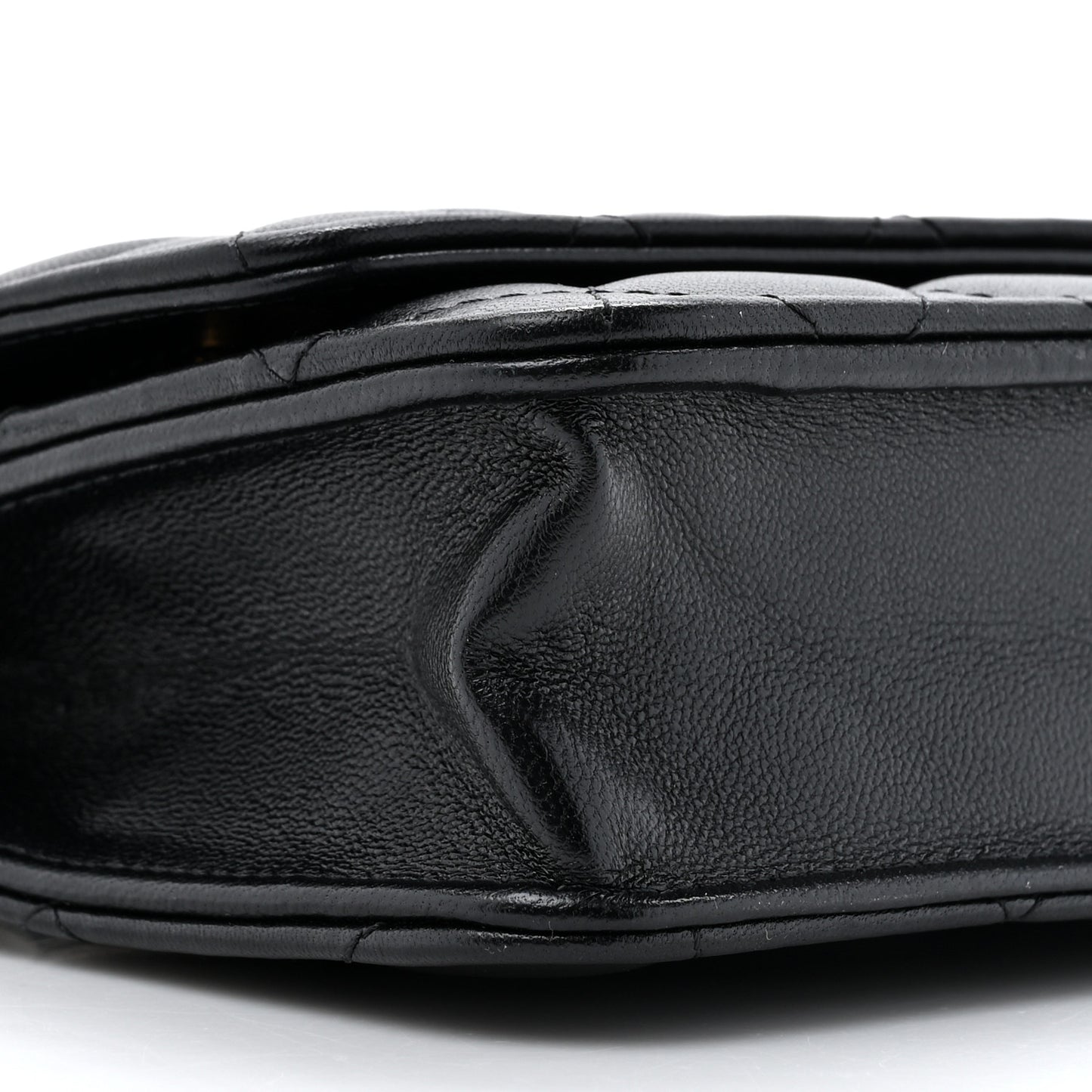 Lambskin Quilted Wallet On Chain WOC Black