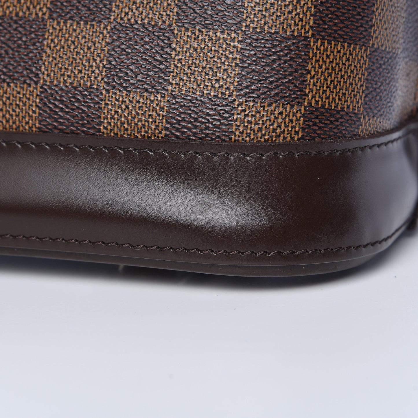 Damier Ebene Alma PM