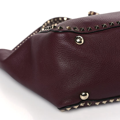 Valentino Garavani Pebbled Calfskin Medium Rockstud Tote Rubin 7 of 9