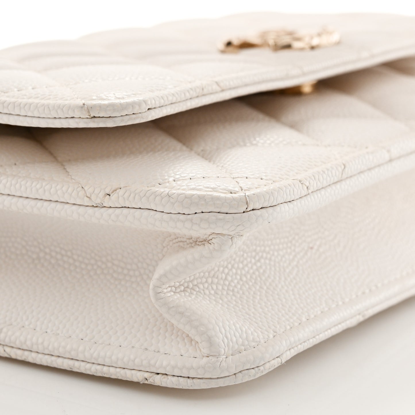 Caviar Quilted Wallet on Chain WOC White