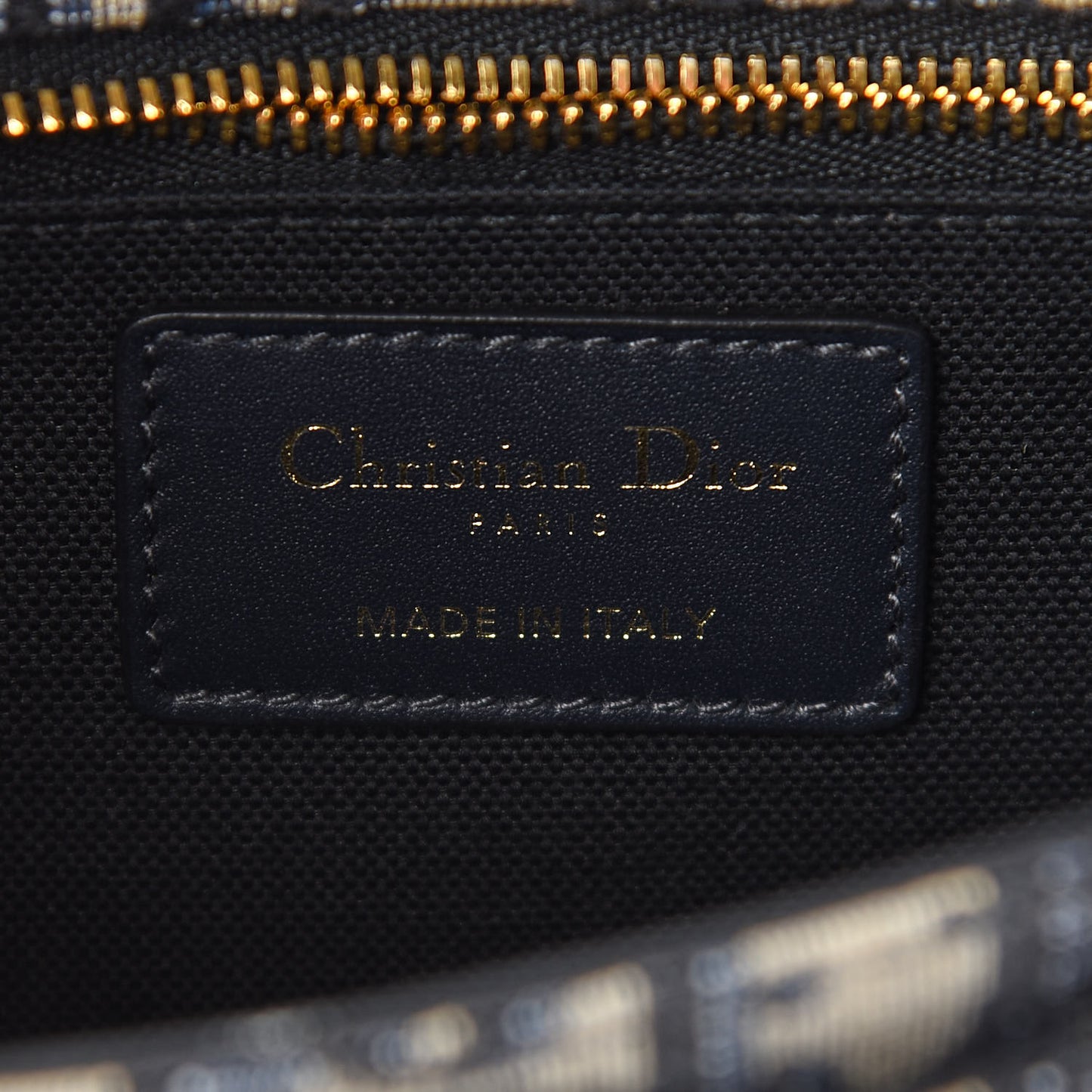 Oblique 30 Montaigne Chain Pouch Blue
