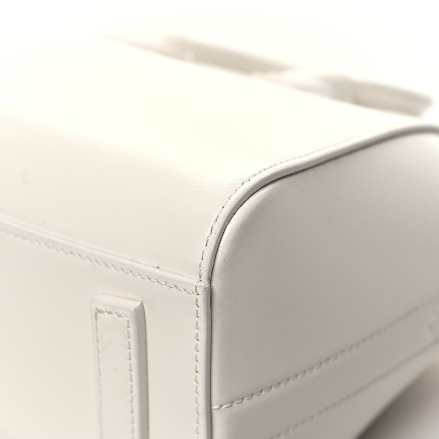 Shiny Lord Calfskin Mini Antigona Ivory