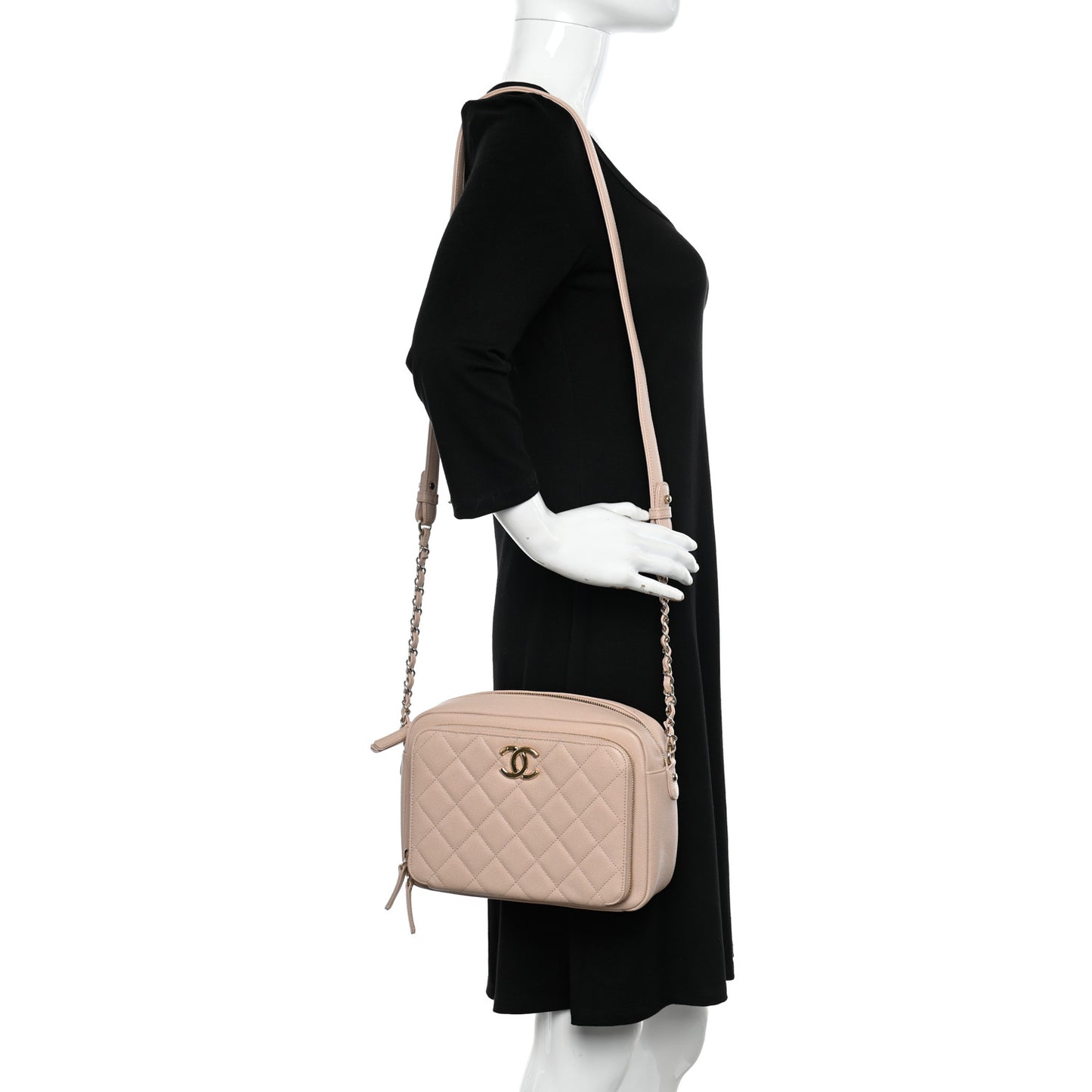 Caviar Quilted Medium Business Affinity Camera Case Light Pink