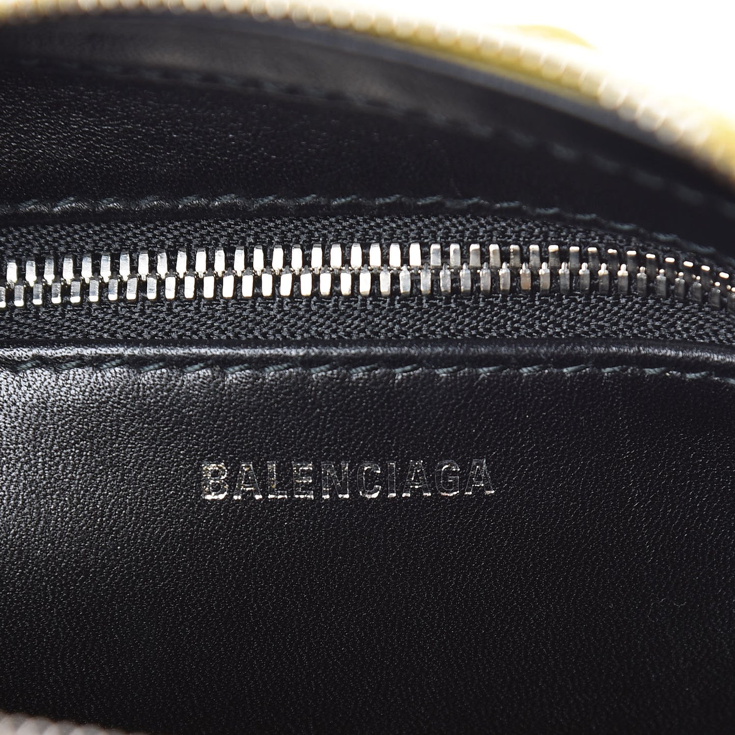 Shiny Day Calfskin Logo XS Triangle Duffle Jaune Black