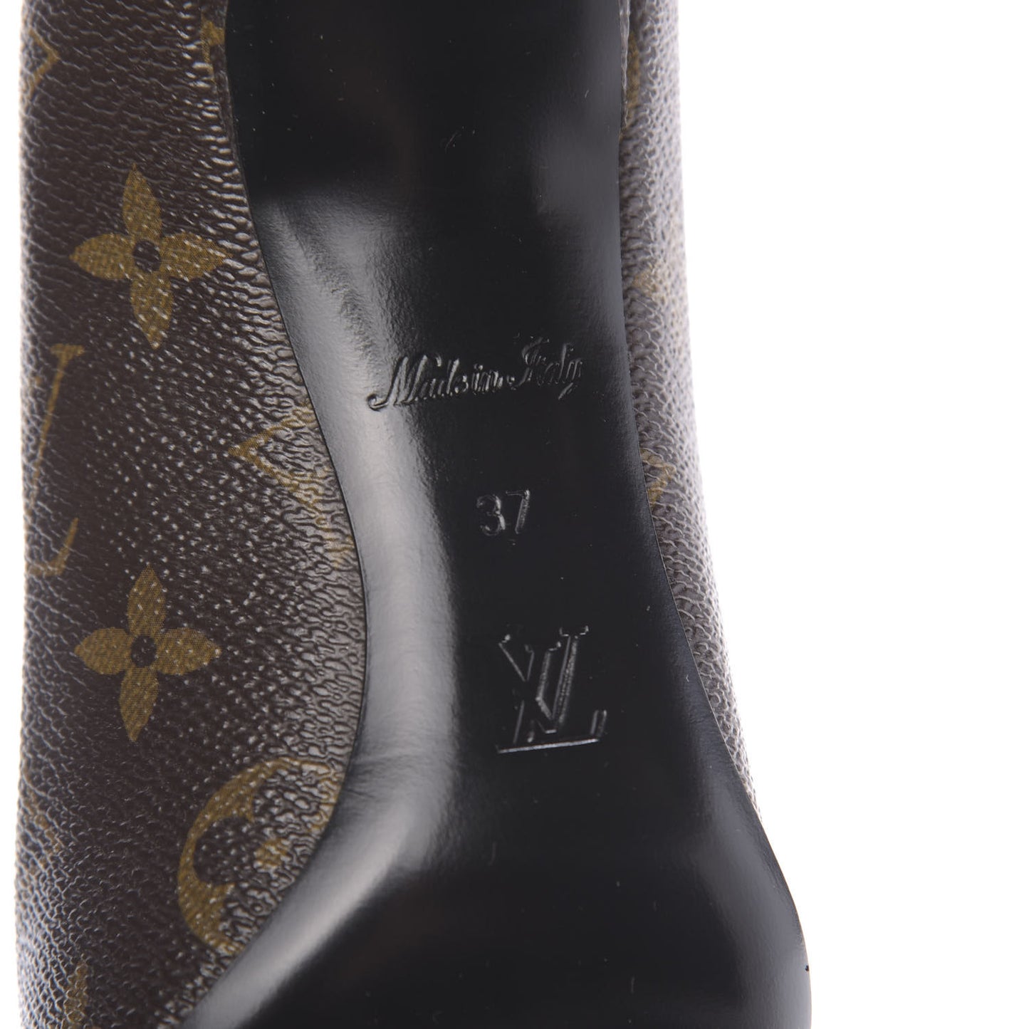 Reverse Monogram Cherie Pumps 37