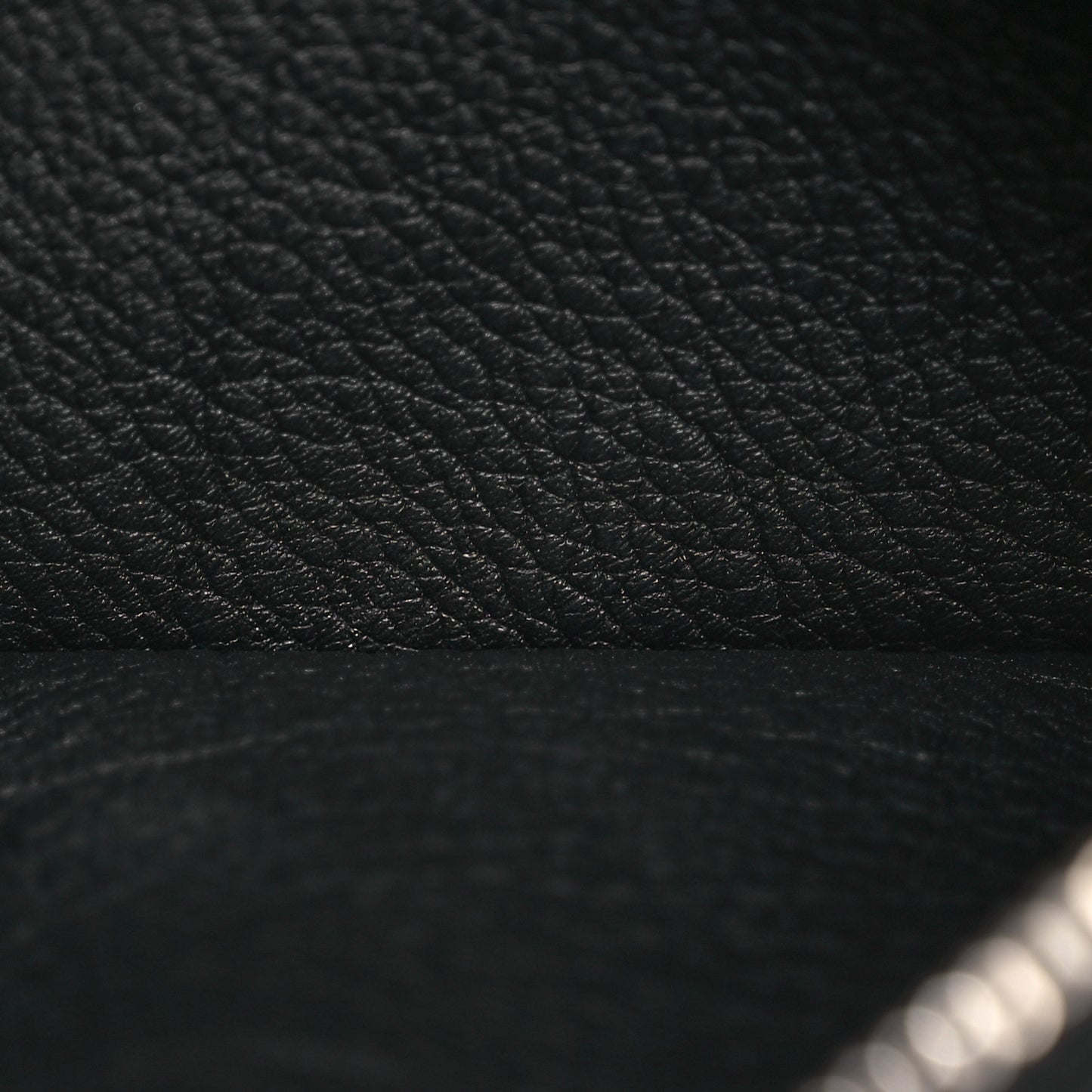 Calfskin My Lockme Chain Pochette Black