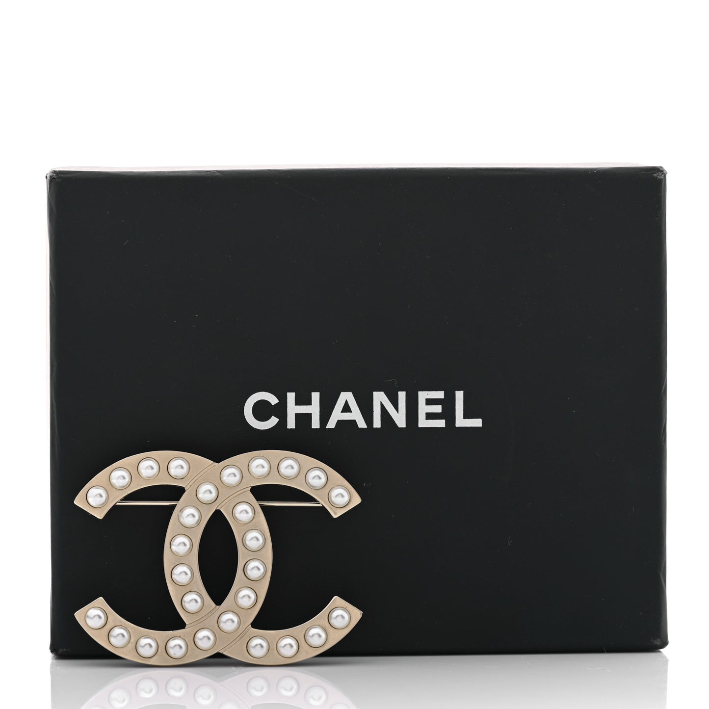 Pearl CC Brooch Light Gold