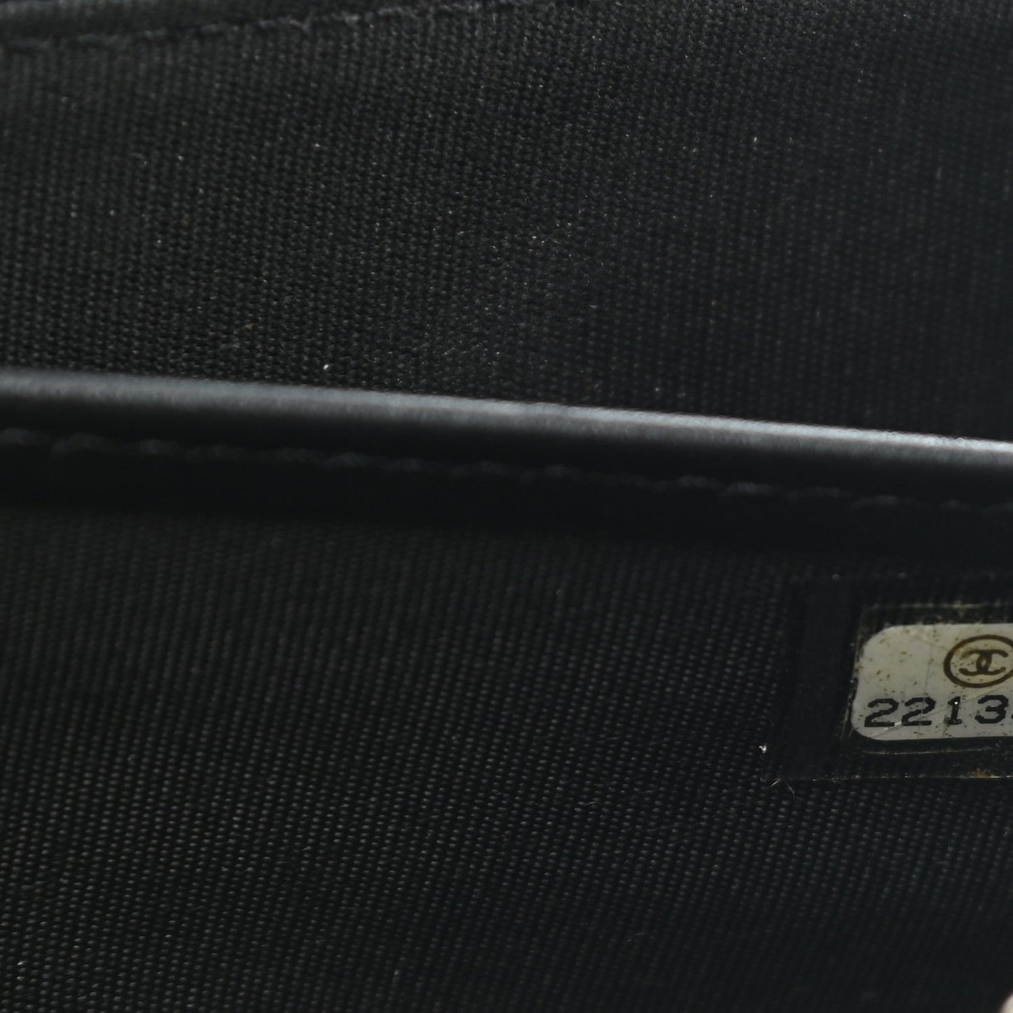 Caviar Patent Small CC Contour Zip Around Wallet Black
