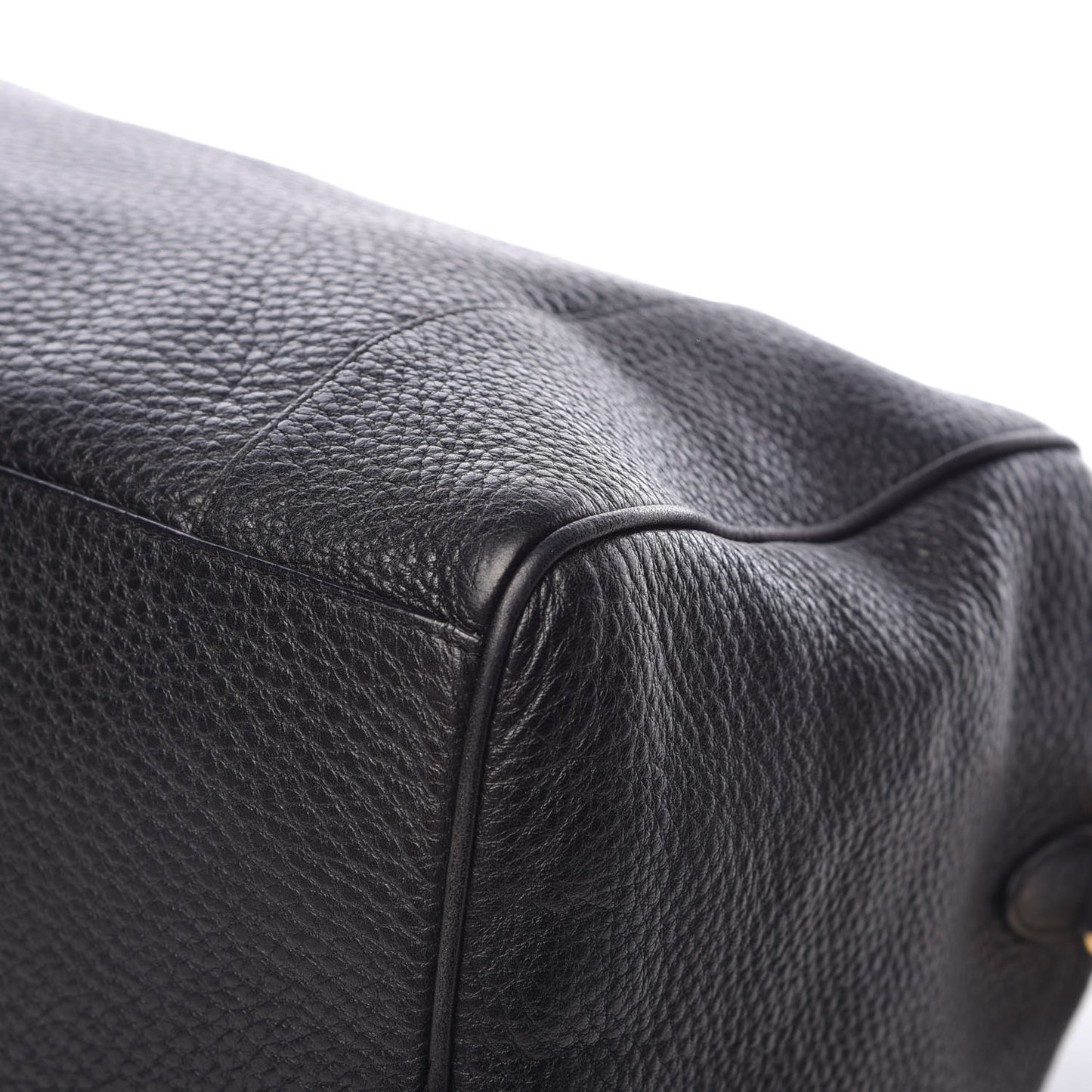 Calfskin Fusta 31 Shoulder Bag Black
