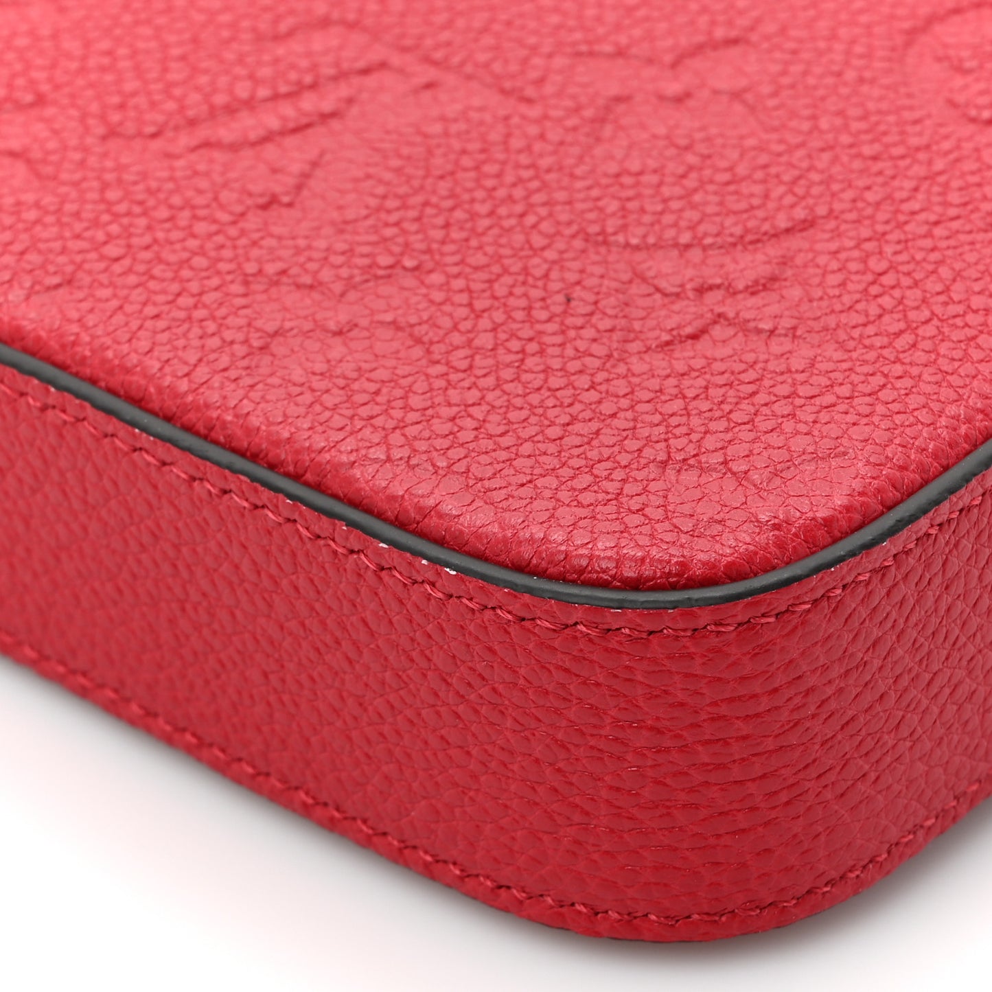 Empreinte Pochette Felicie Chain Wallet Scarlet