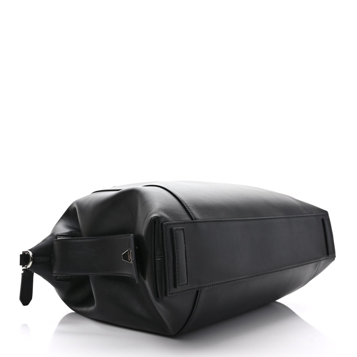 Smooth Calfskin Medium Soft Antigona Black